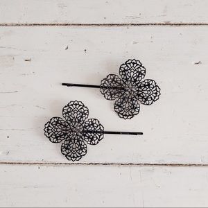 Floral hair pins